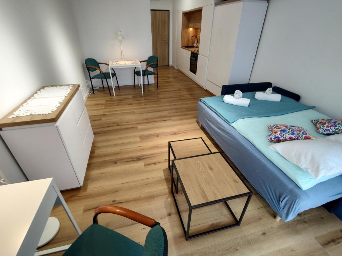 Uroczy Apartament Z Miejscem Na Auto W Garazu Apartamento Varsóvia Exterior foto