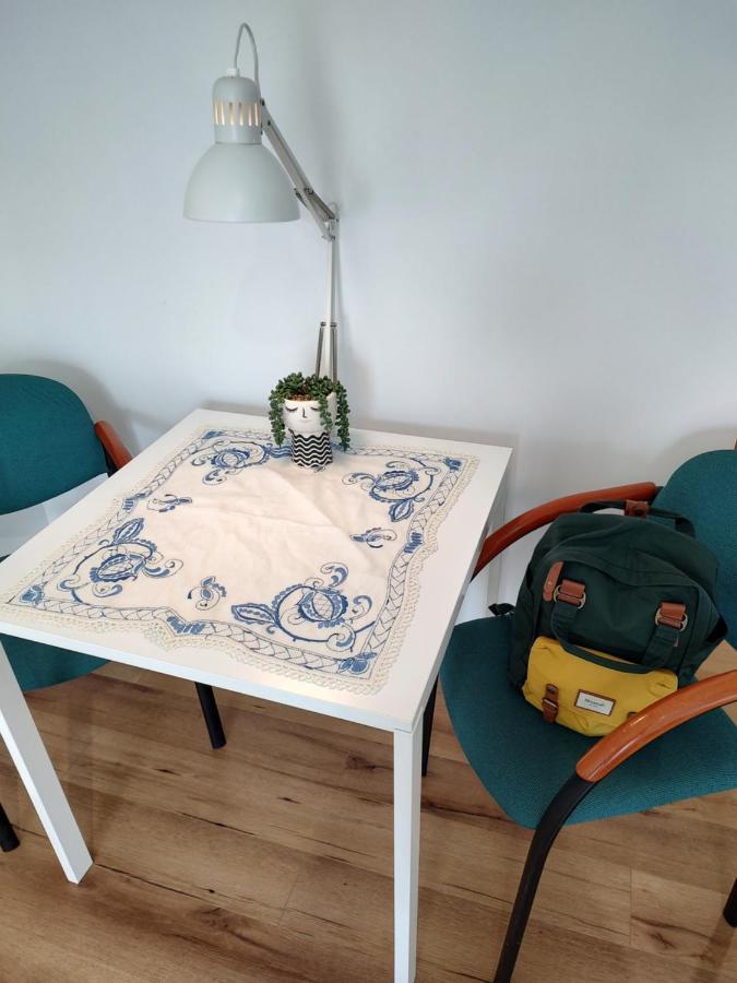 Uroczy Apartament Z Miejscem Na Auto W Garazu Apartamento Varsóvia Exterior foto